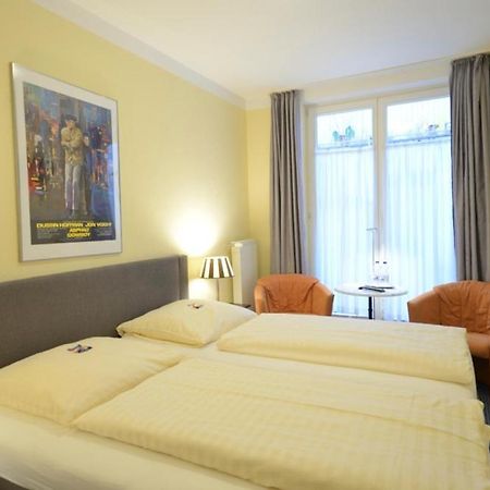 Alpha Hotel Garni Hamburg Ngoại thất bức ảnh