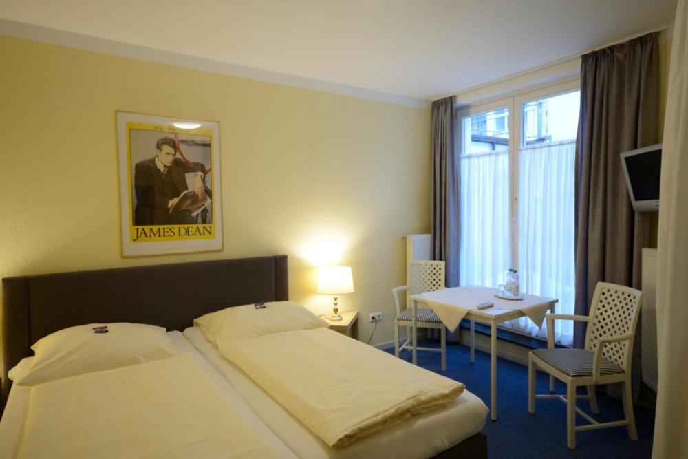 Alpha Hotel Garni Hamburg Ngoại thất bức ảnh