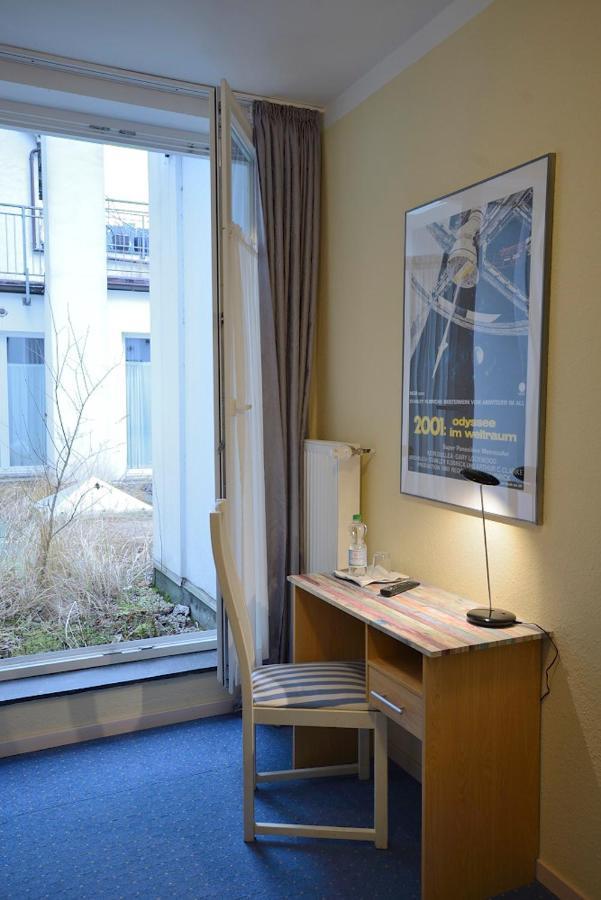 Alpha Hotel Garni Hamburg Ngoại thất bức ảnh