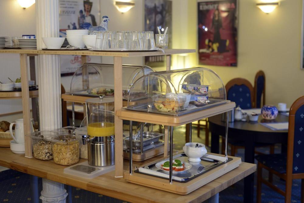 Alpha Hotel Garni Hamburg Ngoại thất bức ảnh